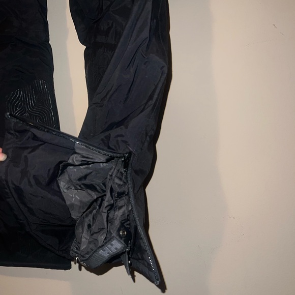 Helly Hansen Insulated Ski Pants - Picture 13 of 16